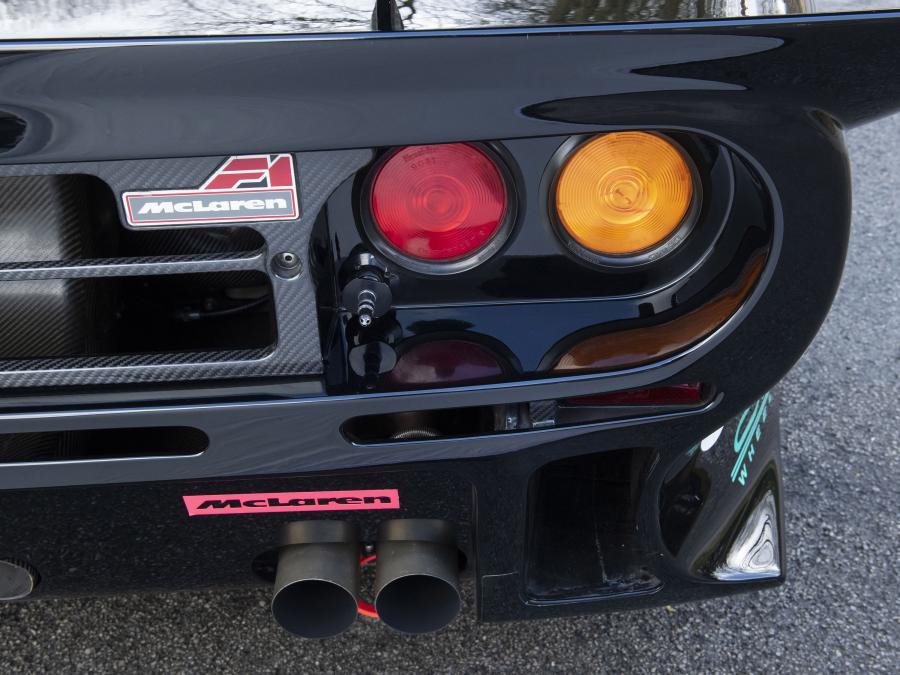 Детали экстерьера McLaren F1 GTR Longtail (19R) 1996 года  (фото 34 из 42)